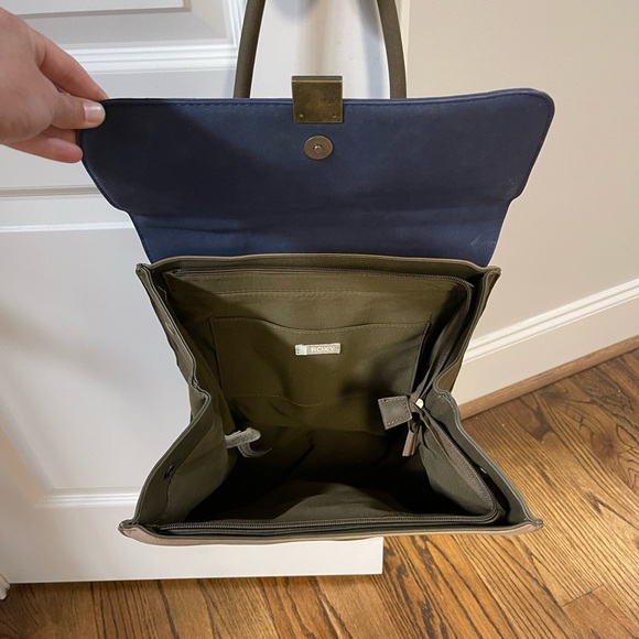 ROXY MESSENGER STYLE SHOULDER BAG / TOTE - Picture 4 of 6